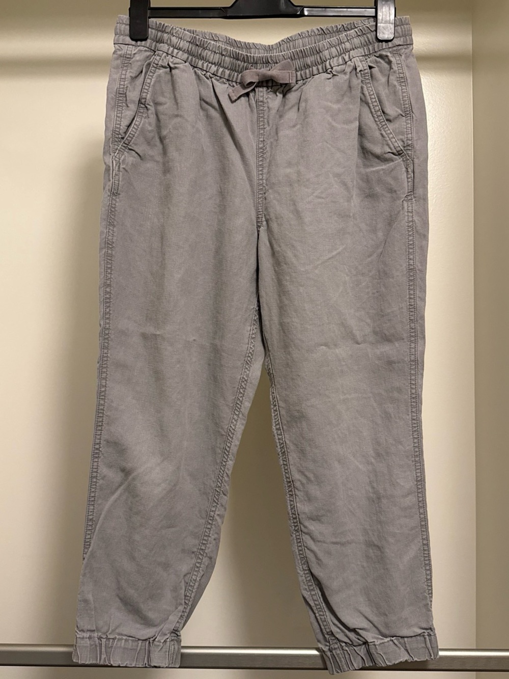 Relaxed Gray Drawstring Women's Jogger Pants